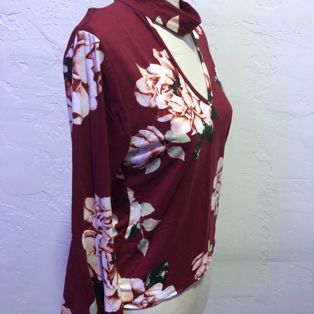 Floral burgundy knit top - Picture 3 of 5